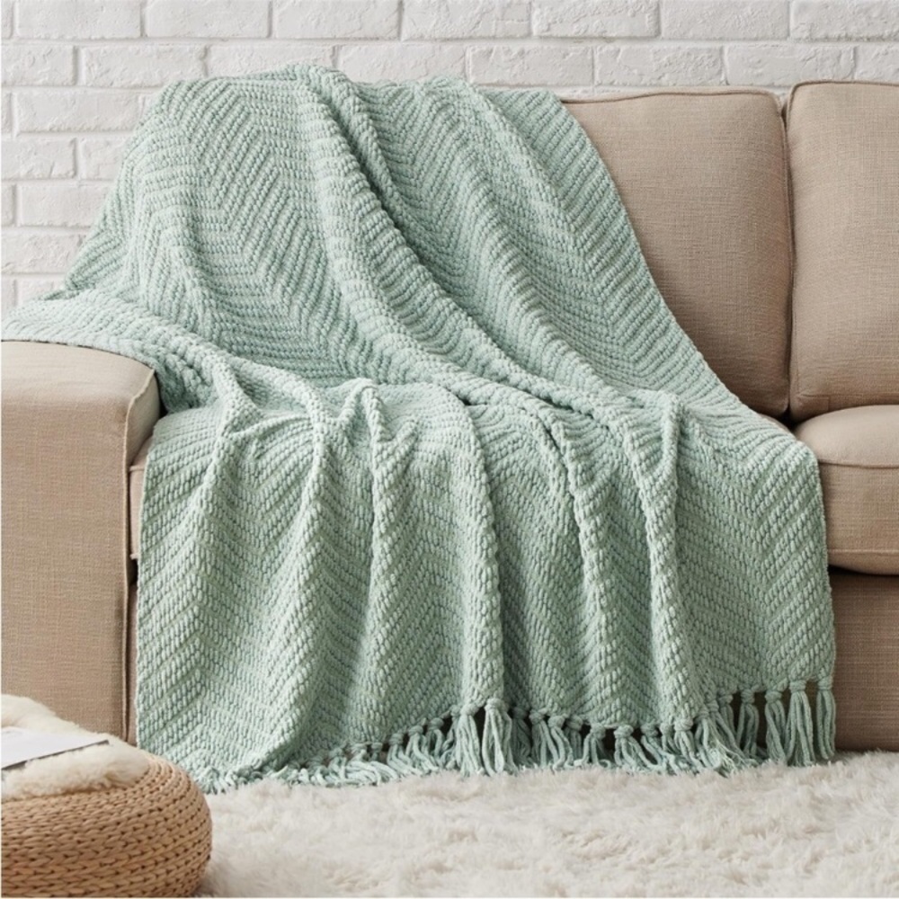 New Teal Mint Trendy Gift Soft Cozy Chevron Tassel Throw Blanket Bedding